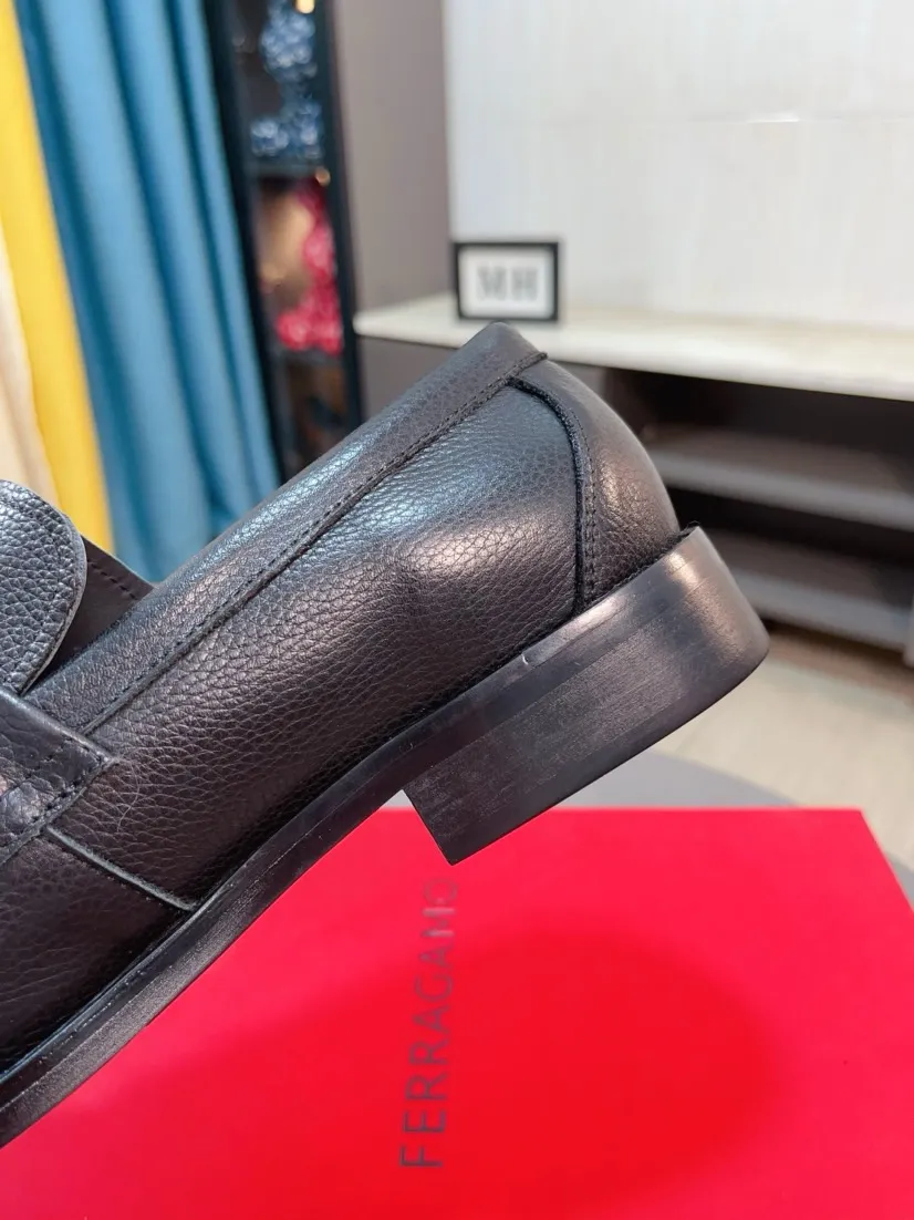 Men's shoes 💰560🌸🌸Water dyed cowhide 🆘[Salvatore Ferragamo] Ferragamo's latest casual business leather shoes for men! Available at counters simultaneously! The fabric is made of specially imported original suede calfskin, and the interior is made of imported water-dyed cowhide. It is absolutely luxurious and leads the fashion trend. Matching code: 38-44 45 customized